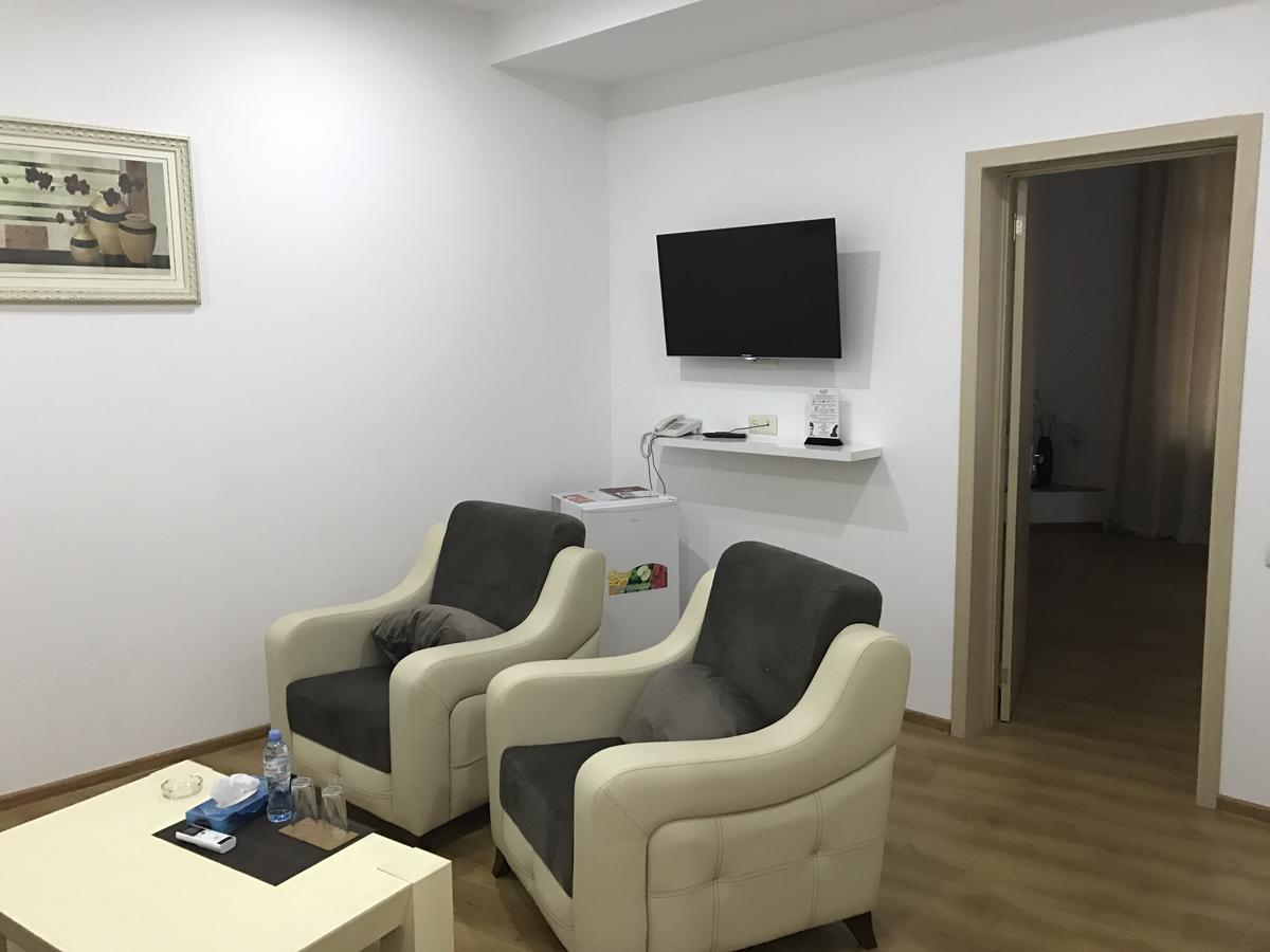 Hotel Marseille Батумі Екстер'єр фото