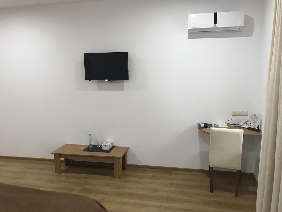 Hotel Marseille Батумі Екстер'єр фото