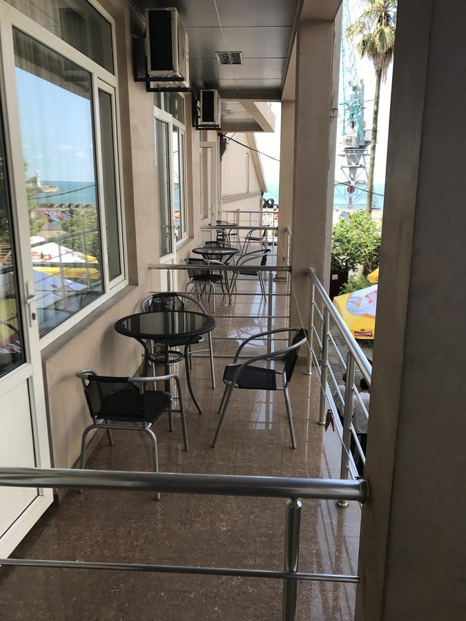 Hotel Marseille Батумі Екстер'єр фото