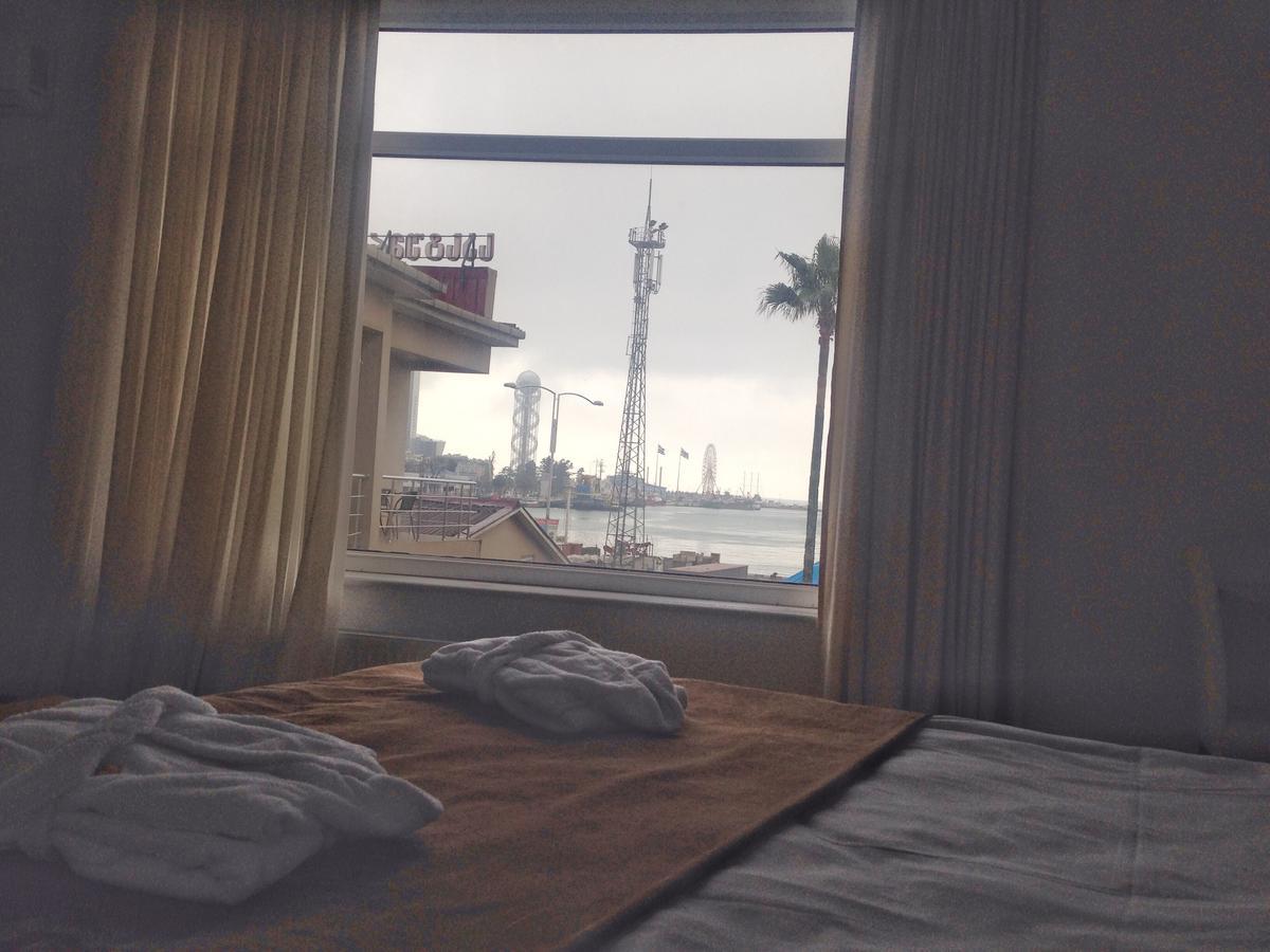 Hotel Marseille Батумі Екстер'єр фото