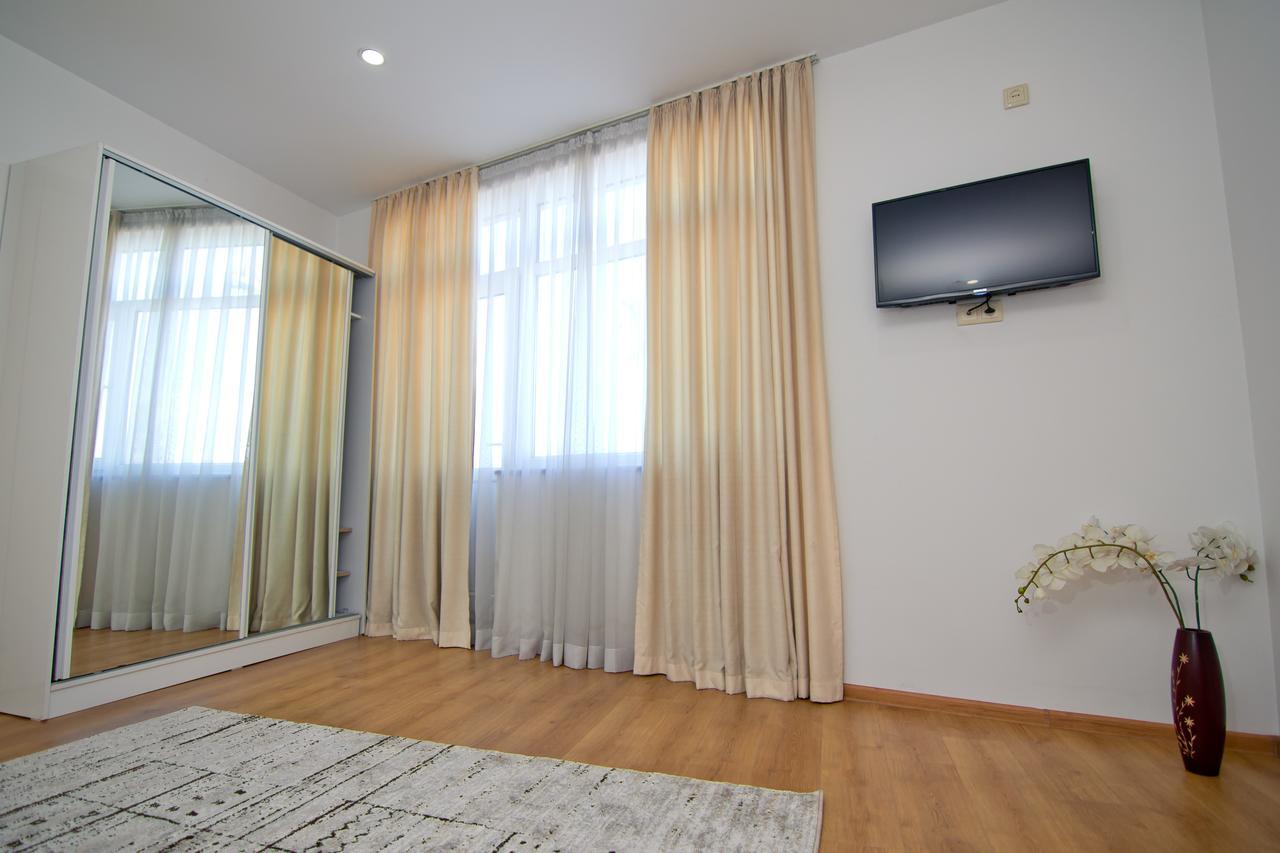 Hotel Marseille Батумі Екстер'єр фото