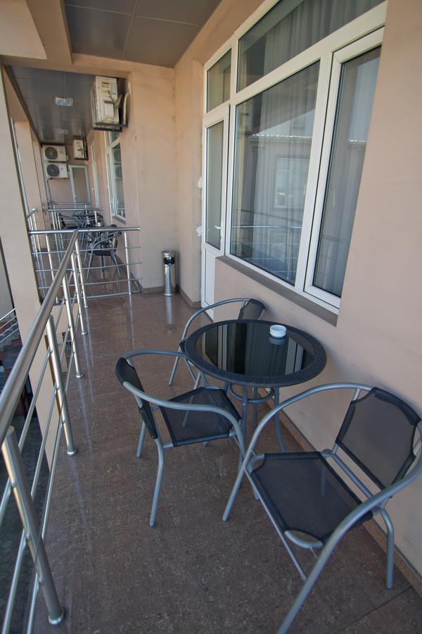 Hotel Marseille Батумі Екстер'єр фото